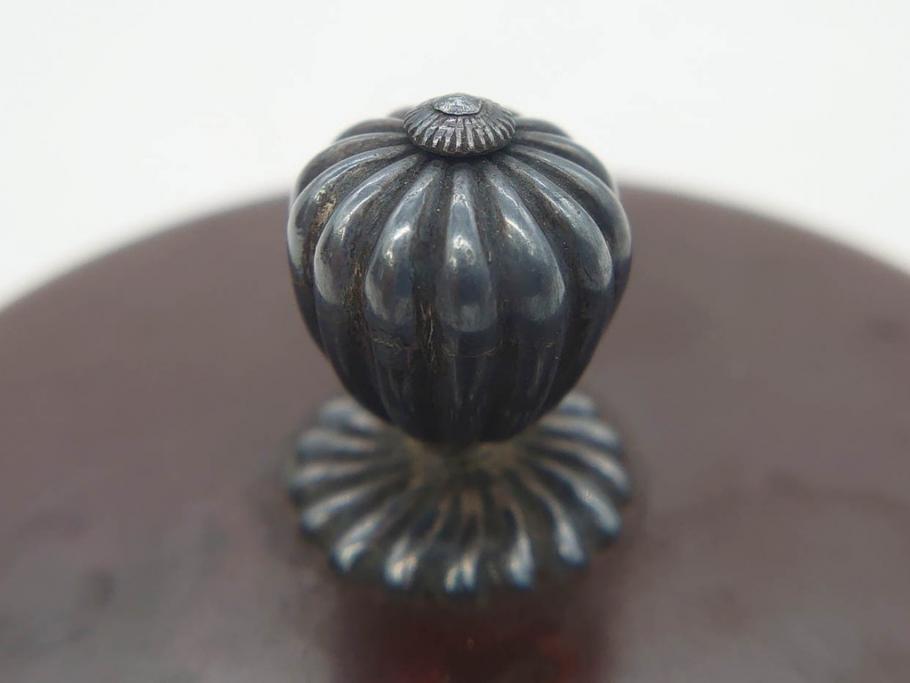 時代物　釜師　高木治良兵衛　銀摘み　ころんとしたフォルムがあたたかみを感じる姥口平丸鉄瓶(湯沸、湯瓶、茶道具、茶器、共箱付き、髙木治良兵衛)(R-077057)