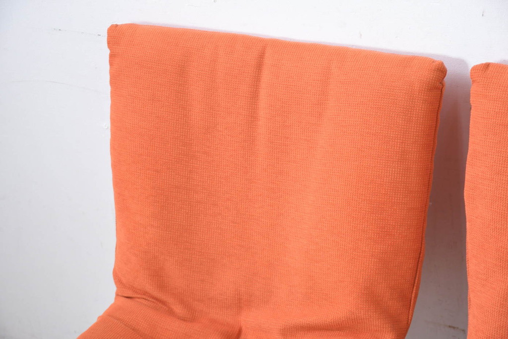 中古　美品　ligne roset(リーンロゼ)　ROSET CALIN(ロゼカラン)　鮮やかカラーで空間を明るくするダイニングチェア4脚セット(椅子、イス、バラ売り可能)(定価約52万円)(R-083209)