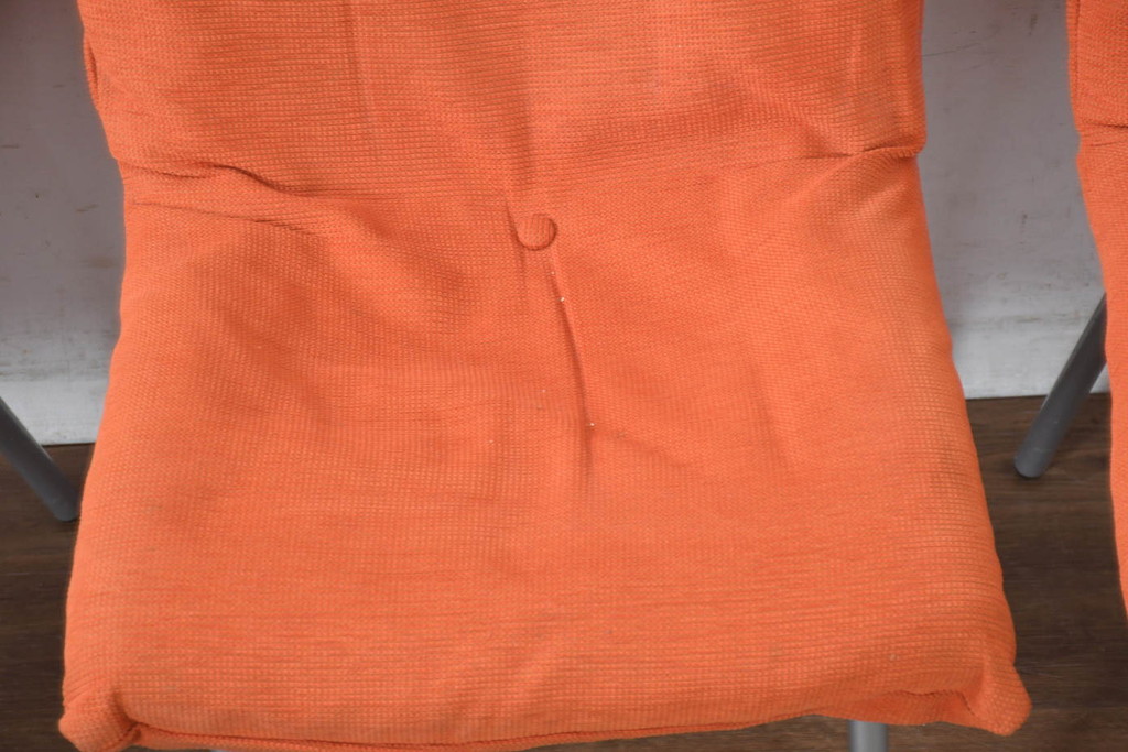 中古　美品　ligne roset(リーンロゼ)　ROSET CALIN(ロゼカラン)　鮮やかカラーで空間を明るくするダイニングチェア4脚セット(椅子、イス、バラ売り可能)(定価約52万円)(R-083209)