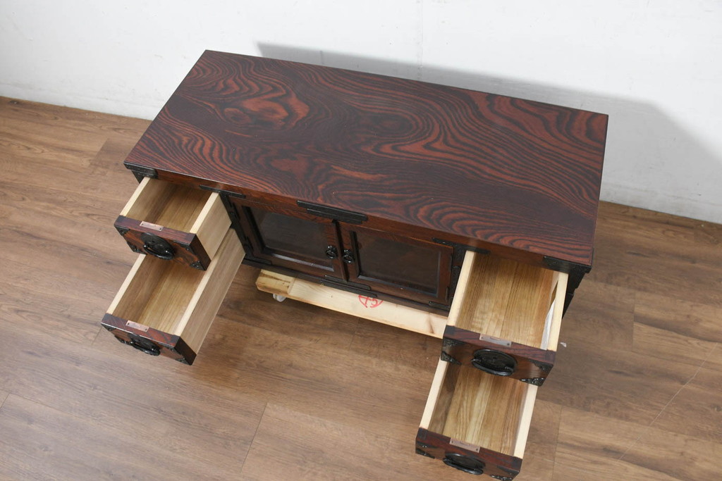 中古　超美品　岩谷堂箪笥　どっしりとした重厚感ある佇まいが魅力的なテレビ台(ローボード、収納棚、戸棚、リビングボード、テレビボード)(定価約45万円)(R-082727)