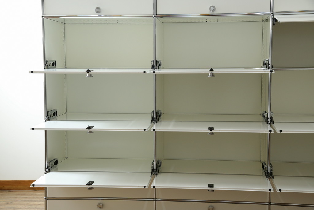 中古　USMハラー(USM Haller)　3列7段(3×7)　美しくシンプルなデザインが目を引く鉄製収納棚(戸棚、キャビネット)(定価約186万円)(R-078810)