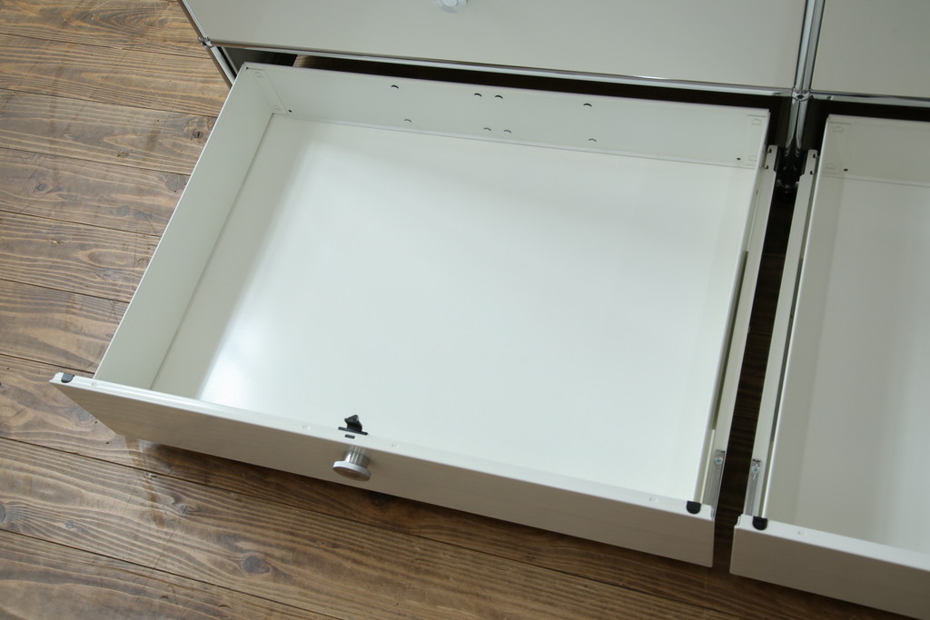 中古　USMハラー(USM Haller)　3列7段(3×7)　美しくシンプルなデザインが目を引く鉄製収納棚(戸棚、キャビネット)(定価約186万円)(R-078810)