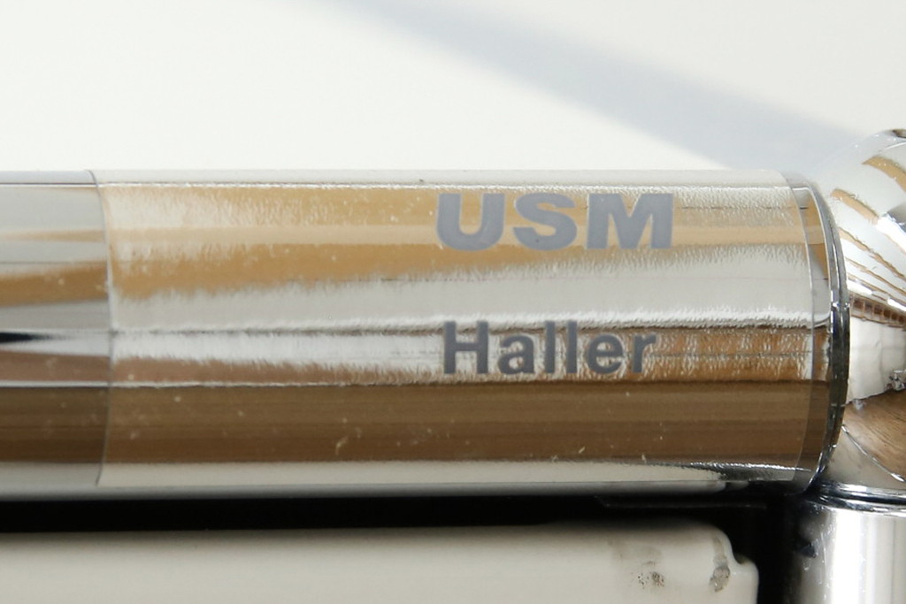 中古　USMハラー(USM Haller)　3列7段(3×7)　美しくシンプルなデザインが目を引く鉄製収納棚(戸棚、キャビネット)(定価約186万円)(R-078810)