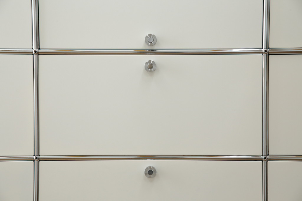 中古　USMハラー(USM Haller)　3列7段(3×7)　美しくシンプルなデザインが目を引く鉄製収納棚(戸棚、キャビネット)(定価約186万円)(R-078810)