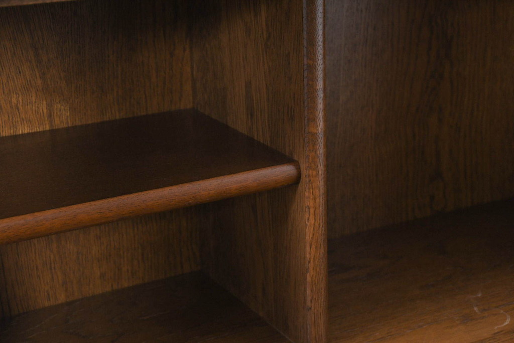 中古　美品!!　北海道旭川 近藤工芸　Solid Furniture OAK (ソリッドファニチャー オーク)　オーク材　クラシカルで上品な佇まいのビューローブックケース(ライティングビューロー、簿記机、本箱、本棚、飾り棚、収納棚、戸棚、ワークデスク、在宅用、在宅ワーク用)(R-082612)