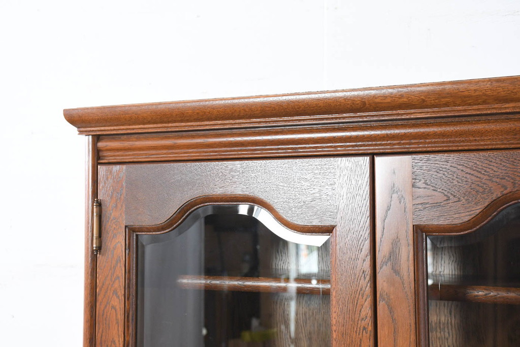 中古　美品!!　北海道旭川 近藤工芸　Solid Furniture OAK (ソリッドファニチャー オーク)　オーク材　クラシカルで上品な佇まいのビューローブックケース(ライティングビューロー、簿記机、本箱、本棚、飾り棚、収納棚、戸棚、ワークデスク、在宅用、在宅ワーク用)(R-082612)