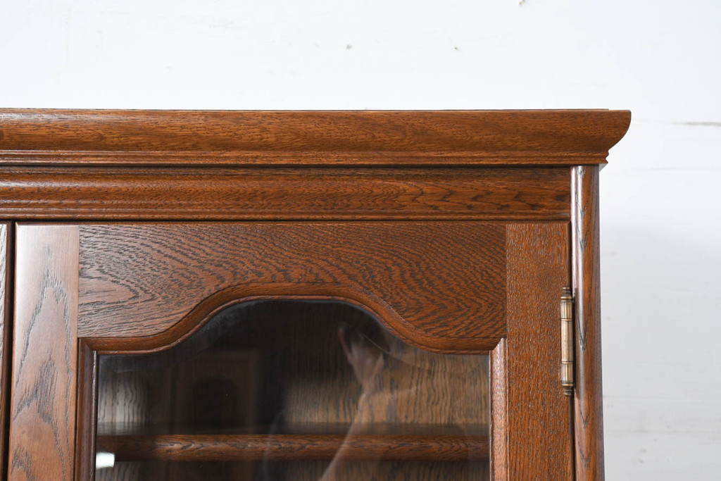 中古　美品!!　北海道旭川 近藤工芸　Solid Furniture OAK (ソリッドファニチャー オーク)　オーク材　クラシカルで上品な佇まいのビューローブックケース(ライティングビューロー、簿記机、本箱、本棚、飾り棚、収納棚、戸棚、ワークデスク、在宅用、在宅ワーク用)(R-082612)
