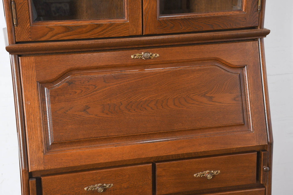 中古　美品!!　北海道旭川 近藤工芸　Solid Furniture OAK (ソリッドファニチャー オーク)　オーク材　クラシカルで上品な佇まいのビューローブックケース(ライティングビューロー、簿記机、本箱、本棚、飾り棚、収納棚、戸棚、ワークデスク、在宅用、在宅ワーク用)(R-082612)