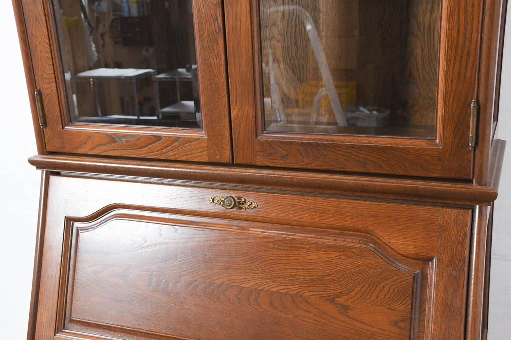 中古　美品!!　北海道旭川 近藤工芸　Solid Furniture OAK (ソリッドファニチャー オーク)　オーク材　クラシカルで上品な佇まいのビューローブックケース(ライティングビューロー、簿記机、本箱、本棚、飾り棚、収納棚、戸棚、ワークデスク、在宅用、在宅ワーク用)(R-082612)