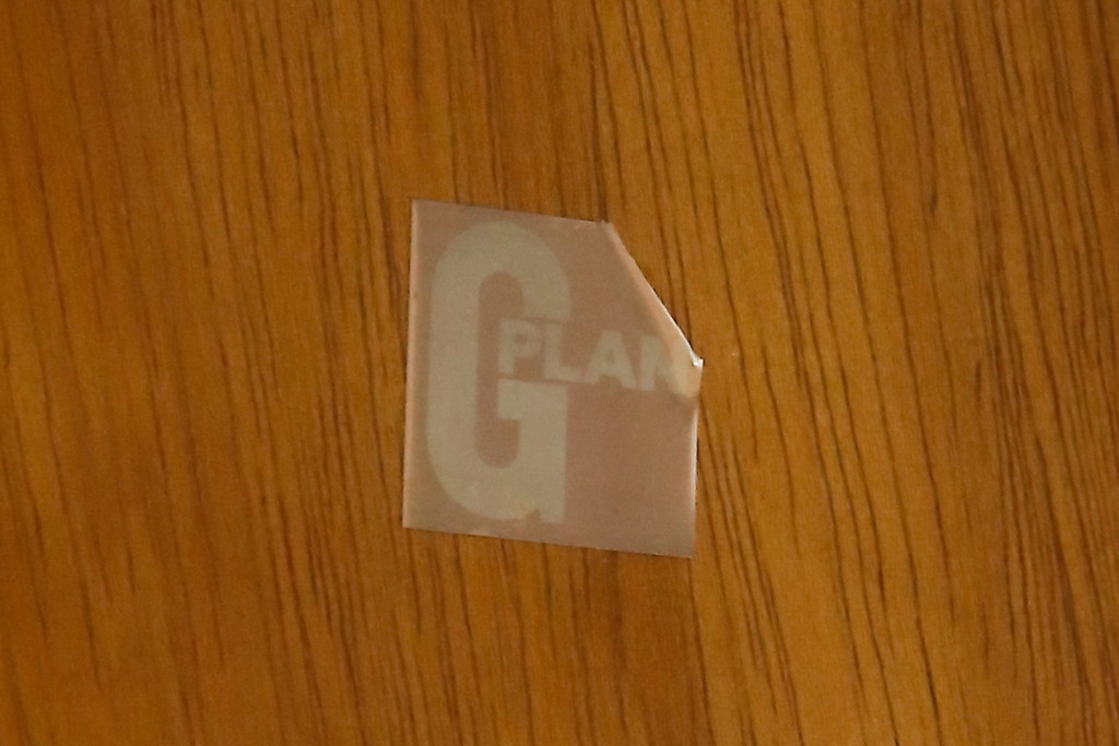 イギリスヴィンテージ　G-PLAN(ジープラン)　チーク材　くつろぎのひとときを彩るタイルトップのセンターテーブル(ローテーブル、リビングテーブル、英国)(R-083175)