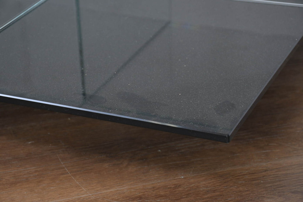 中古　美品　Cassina(カッシーナ)　269MEX(メックス)　空間に広がりと明るさをもたらすローテーブル(センターテーブル、リビングテーブル、スクエアタイプ、ガラステーブル、Gテーブル)(現行定価約40万円)(R-082603)