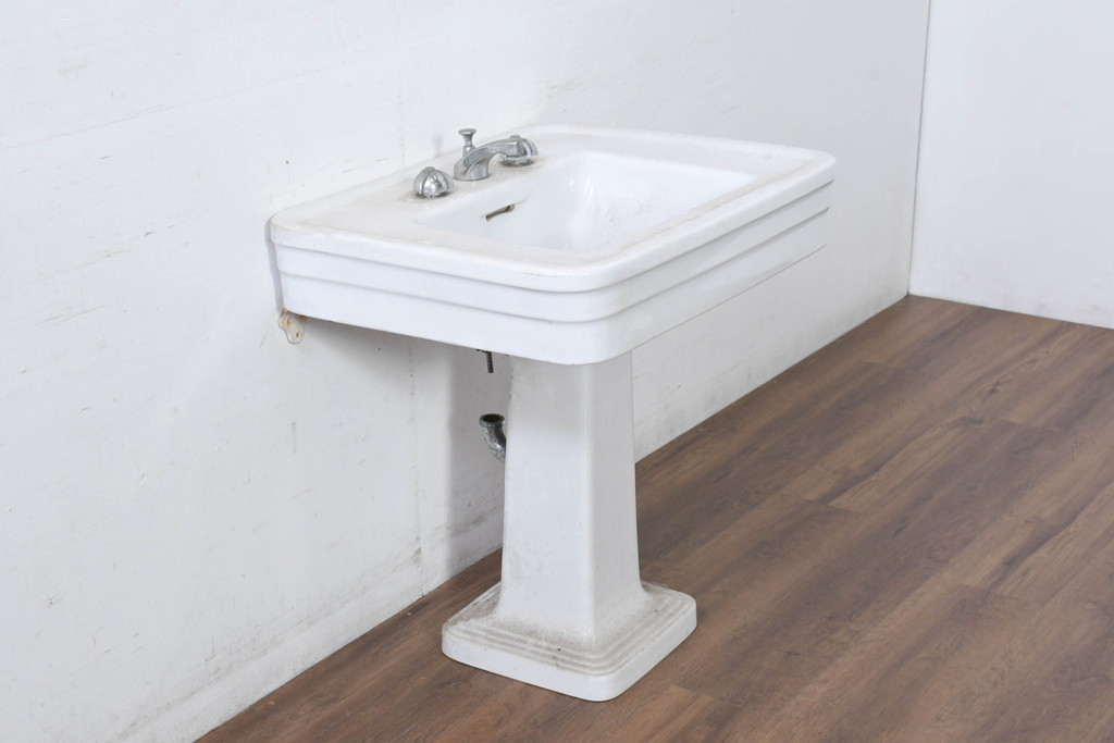 和製ビンテージ　希少!!　東洋陶器　TOTO　ヨーロピアン　クラシックな美しさと空間の開放感が魅力のペデスタルシンク(洗面台、流し、手洗いスタンド、ウォッシュスタンド、店舗什器)(R-081099)