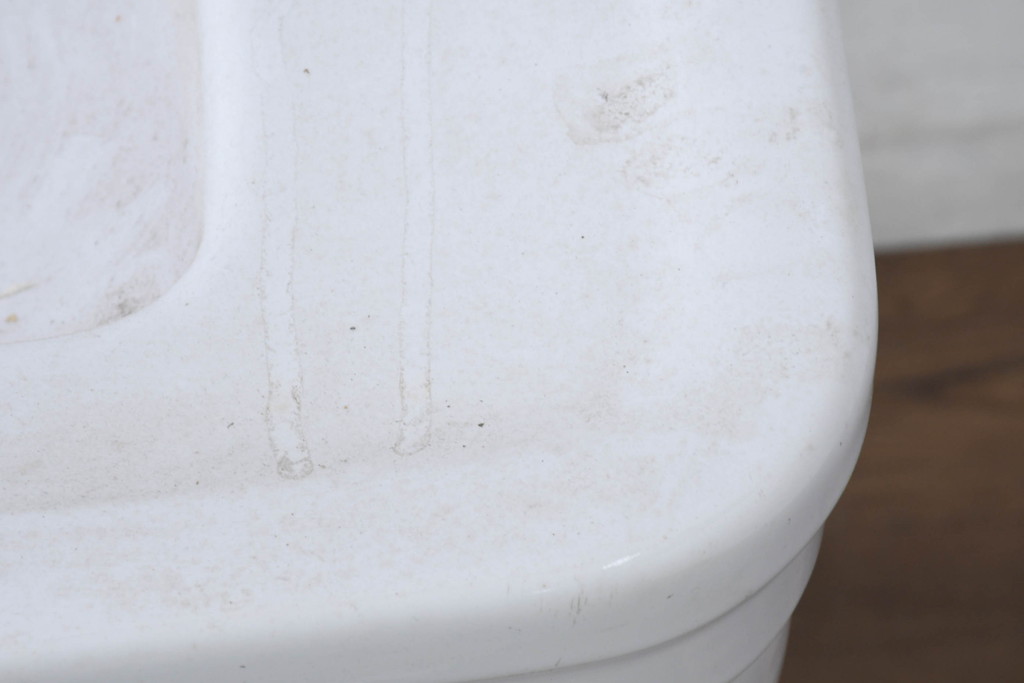 和製ビンテージ　希少!!　東洋陶器　TOTO　ヨーロピアン　クラシックな美しさと空間の開放感が魅力のペデスタルシンク(洗面台、流し、手洗いスタンド、ウォッシュスタンド、店舗什器)(R-081099)