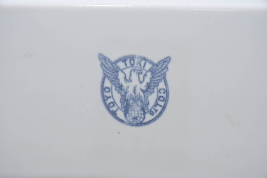 和製ビンテージ　希少!!　東洋陶器　TOTO　ヨーロピアン　クラシックな美しさと空間の開放感が魅力のペデスタルシンク(洗面台、流し、手洗いスタンド、ウォッシュスタンド、店舗什器)(R-081099)