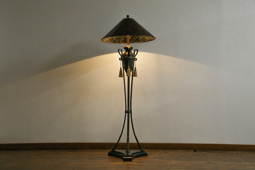 中古　美品　イギリス　MAITLAND-SMITH(メートランドスミス)　細部まで意匠を凝らした高級感のあるデザインが魅力的なフロアスタンド(フロアランプ、スタンド照明、シェードライト、英国)(定価推定40万円以上)(R-080540)