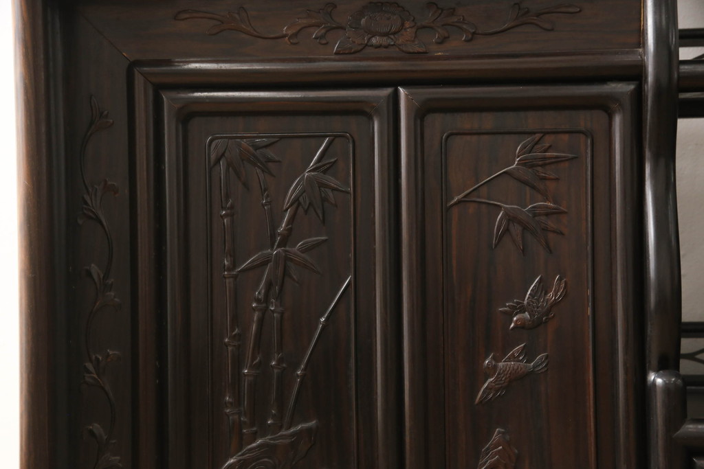中古　黒檀無垢材　上質なこだわりの空間づくりにおすすめの飾り棚(茶棚、戸棚、収納棚、違い棚)(R-068919)