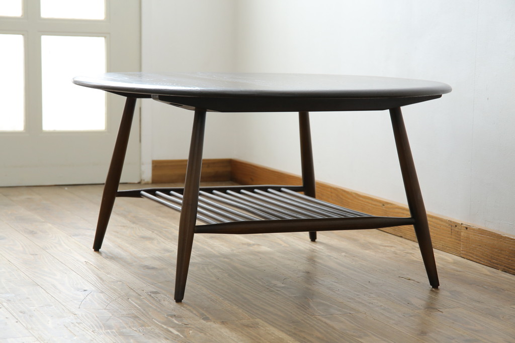 イギリスビンテージ　希少モデル　ERCOL(アーコール)　クラシカルな雰囲気漂うオーバル型ローテーブル(リビングテーブル、センターテーブル、楕円、英国、ヴィンテージ)(R-069048)