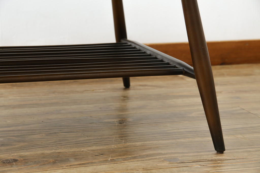イギリスビンテージ　希少モデル　ERCOL(アーコール)　クラシカルな雰囲気漂うオーバル型ローテーブル(リビングテーブル、センターテーブル、楕円、英国、ヴィンテージ)(R-069048)
