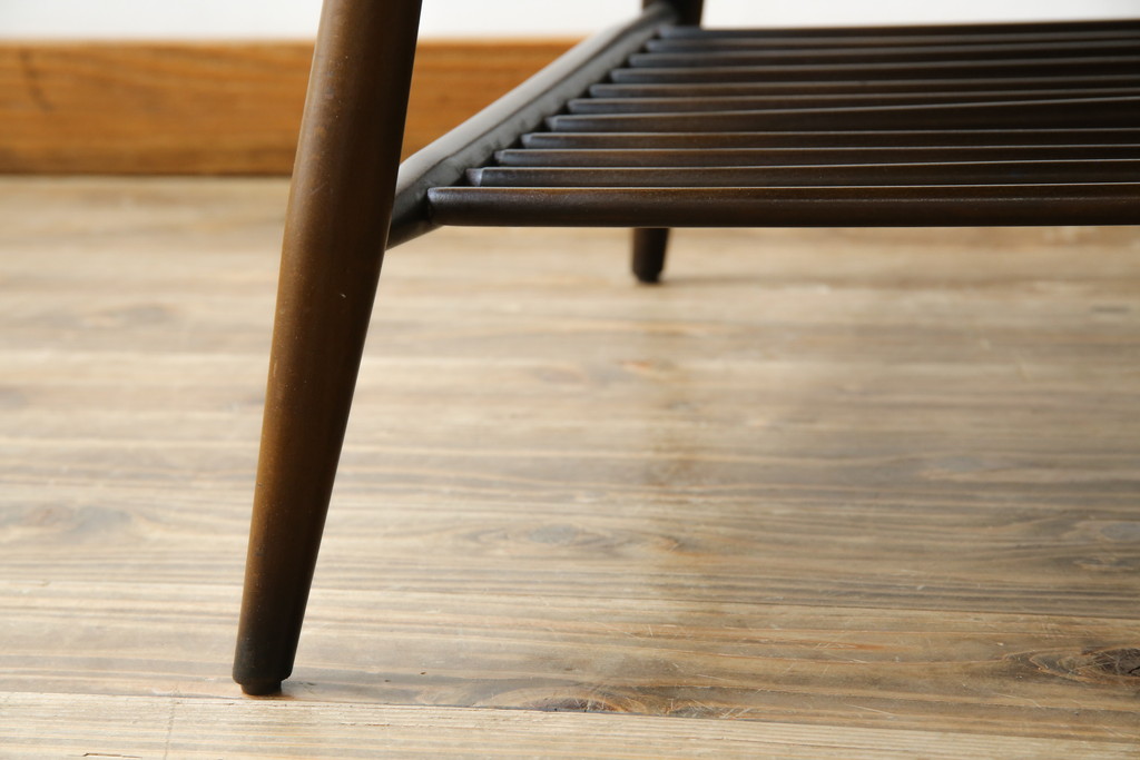 イギリスビンテージ　希少モデル　ERCOL(アーコール)　クラシカルな雰囲気漂うオーバル型ローテーブル(リビングテーブル、センターテーブル、楕円、英国、ヴィンテージ)(R-069048)