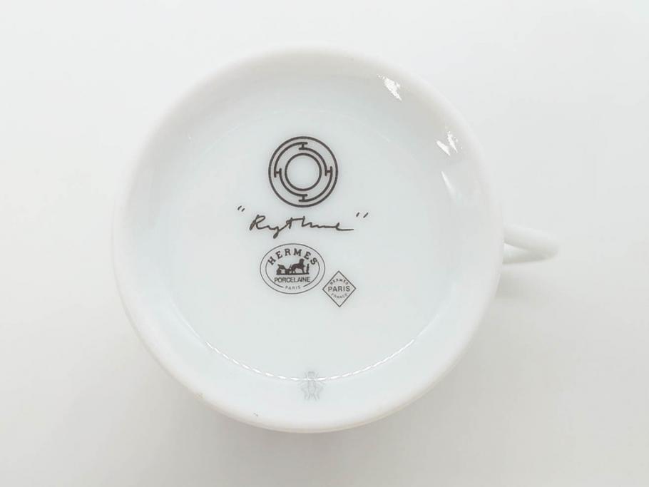 フランス　HERMES(エルメス)　リズム　洗練されたデザインが魅力のコーヒーカップ&ソーサー2客セット(C&S、金彩、碗皿、洋食器、共箱付)(R-083283)