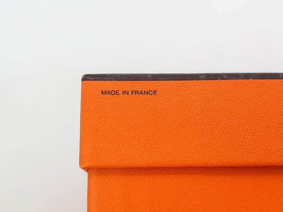 フランス　HERMES(エルメス)　リズム　洗練されたデザインが魅力のコーヒーカップ&ソーサー2客セット(C&S、金彩、碗皿、洋食器、共箱付)(R-083283)