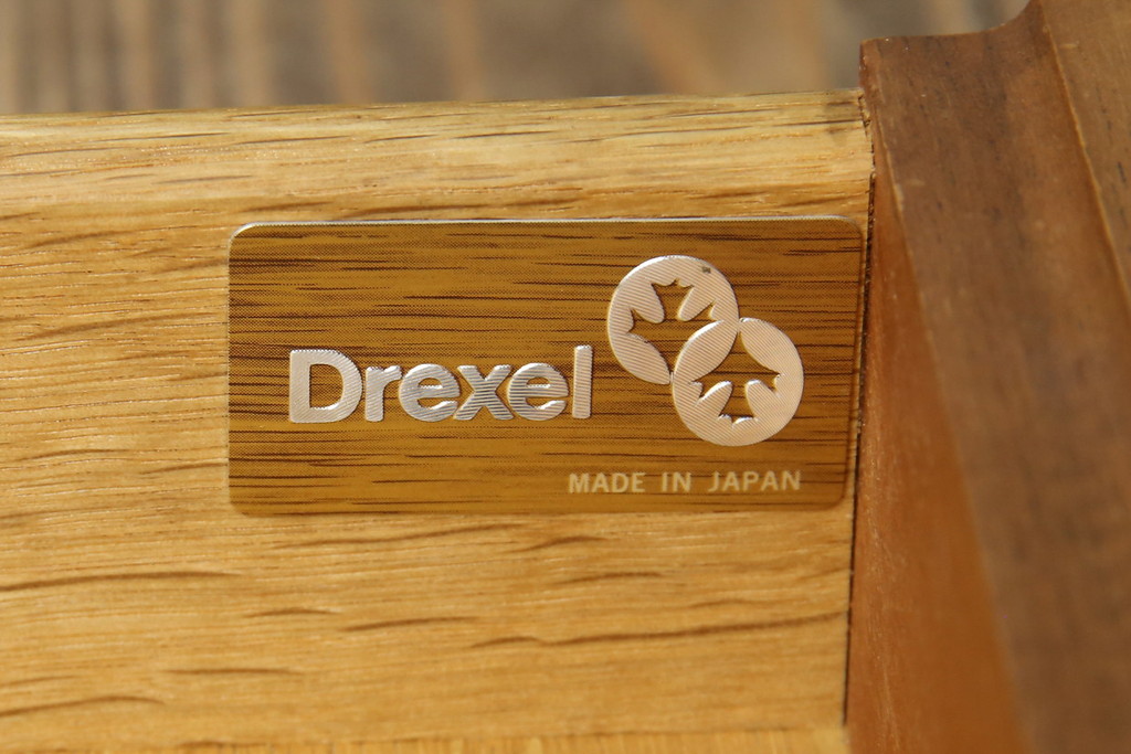 中古　DREXEL HERITAGE(ドレクセルヘリテイジ)　Triune(トライユン)　気品を感じるエレガントなサイドテーブル(電話台、飾り台、ナイトテーブル、コンソールテーブル)(R-081287)
