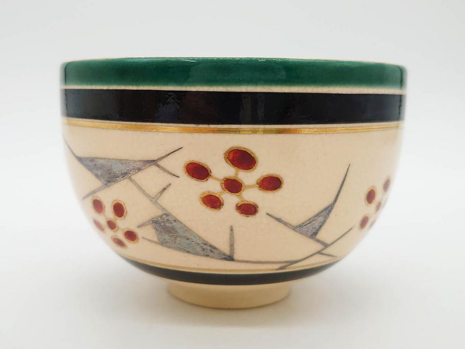十六代 永楽善五郎　色絵　早春　茶道具　約12cm　4寸　静謐な美しさを感じさせる茶碗(梅、金彩、抹茶碗、茶器、茶陶、裏印、和食器、共箱付、四寸)(R-083284)