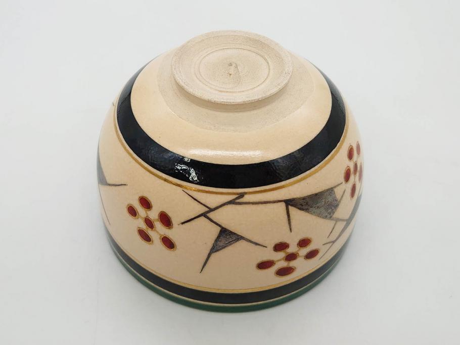 十六代 永楽善五郎　色絵　早春　茶道具　約12cm　4寸　静謐な美しさを感じさせる茶碗(梅、金彩、抹茶碗、茶器、茶陶、裏印、和食器、共箱付、四寸)(R-083284)