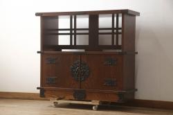 中古　三越家具(現カントリーハウス)　Brugge(ブルージュ)　ステンドグラスが上品な雰囲気を醸し出すキャビネット(収納棚、戸棚、飾り棚、食器棚、本箱、ブックケース)(R-075104)