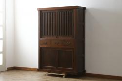 中古　超美品!!　三面欅(ケヤキ)材　格子戸　職人技が光る頑丈で丁寧な作りの水屋箪笥(キャビネット、食器棚、カップボード、収納棚、戸棚)(R-083120)