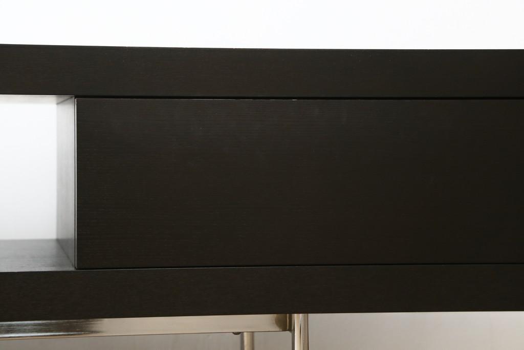 中古　美品　Time & Style(タイムアンドスタイル)　COMPOSITION(コンポジション)　LOW AV BOARD(ローAVボード)　落ち着いた木目とシャープなラインが魅力的なテレビ台(TVボード、テレビボード、リビングボード、収納棚、戸棚、ローボード)(定価約34万円)(R-083147)