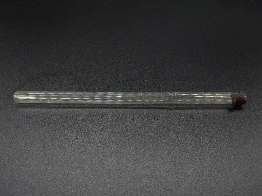 大正～昭和初期　FEEDING BOTTLE　I.IWASAKI&CO.　レトロなディスプレイを盛り上げるエンボス瓶(哺乳瓶、ボトル、日本製、ガラス瓶)(R-076785)