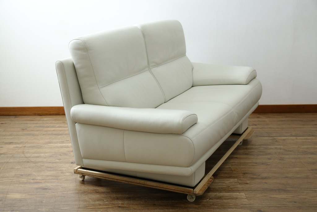 中古　超美品!!　カリモク家具(karimoku)　domani(ドマーニ)　Excel-Life(エクセルライフ)　本革(レザー)　上品でモダンなデザインの2人掛けソファ(2P、ラブソファ)(定価約82万円)(R-083303)