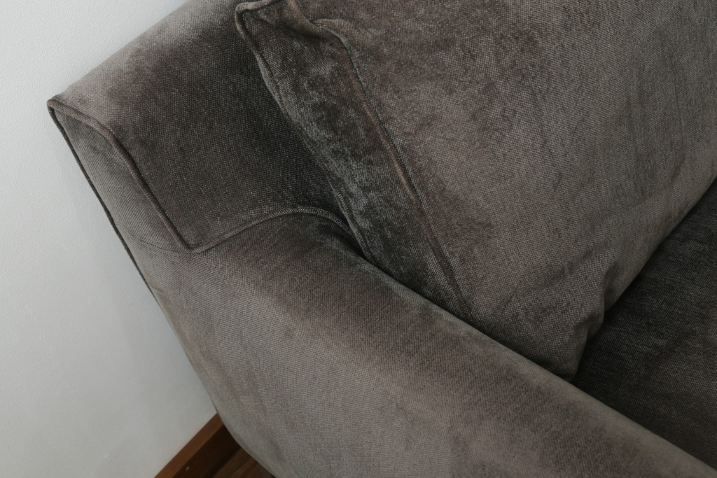 中古　2020年購入　ACTUS(アクタス)取扱い　eilersen(アイラーセン) GROUP-E MELLOW(メロー)　ストリームラインソファ(STREAMLINE SOFA)　シンプルモダンな佇まいが魅力のヘッドレスト付き2人掛けソファとオットマンのセット(二人掛け、2P、フットスツール、北欧)(定価約68万円)(R-074560)