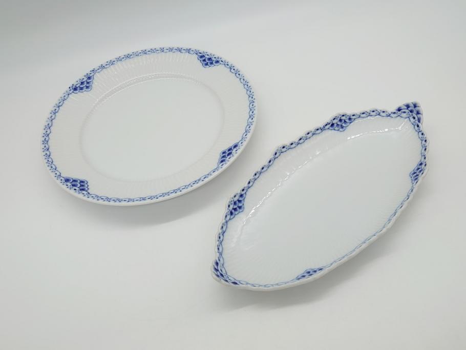 デンマーク　ROYAL　COPENHAGEN(ロイヤルコペンハーゲン)　プリンセス　ブルー　美しいレースの縁取りが優雅さを演出するディーププレート(約22.5)&ピックルディッシュ(約25)セット(洋食器、フラット、舟形、楕円プレート)(R-062235)