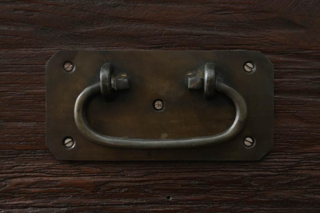 中古　美品　海外輸入家具　木の風合いが味わい深い総無垢材製のカウンターテーブル(サイドキャビネット、サイドボード、収納棚、戸棚、リビングボード、店舗什器)(R-077148)