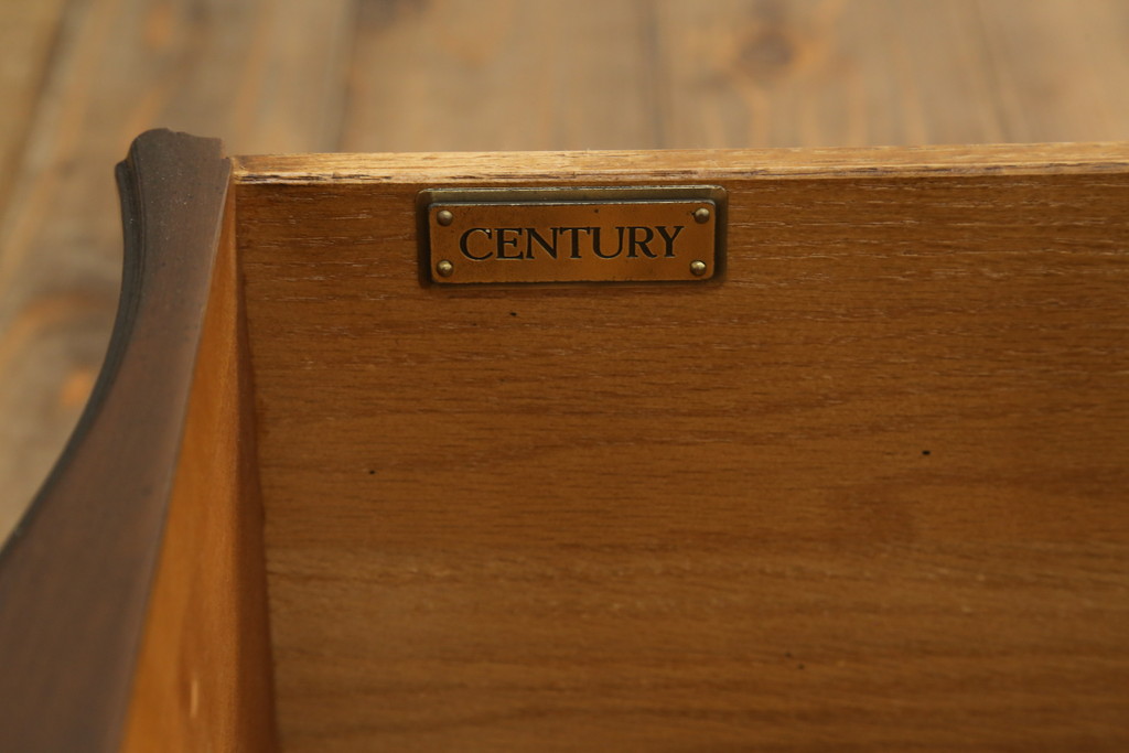 中古　美品!!　アメリカ最高級家具　センチュリー社(CENTURY)　クラシカルなデザインが高級感漂うサイドボード(チェスト、洋服タンス、収納箪笥、引き出し)(定価約130万円)(R-074146)