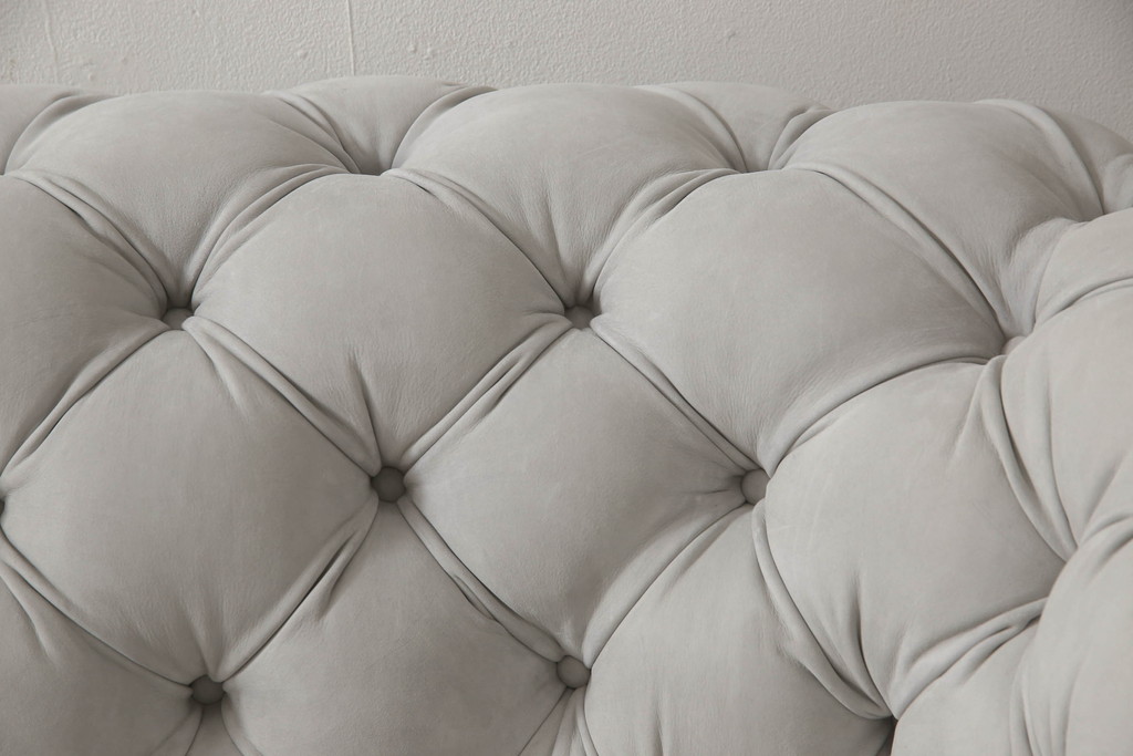 中古　3か月の短期使用　baxter(バクスター)　パオラ・ナヴォーネ(PAOLA NAVONE)デザイン　チェスタームーンソファ(CHESTER MOON SOFA)　洗練されたエレガントなデザインが魅力の2人掛けソファ(二人掛け、2P)(定価約446万円)(R-068552)