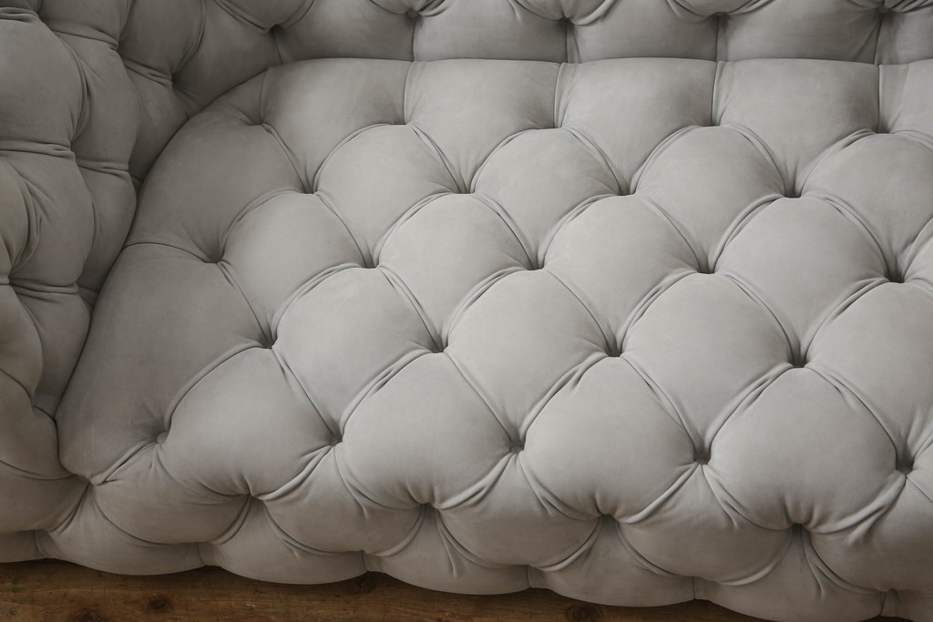 中古　3か月の短期使用　baxter(バクスター)　パオラ・ナヴォーネ(PAOLA NAVONE)デザイン　チェスタームーンソファ(CHESTER MOON SOFA)　洗練されたエレガントなデザインが魅力の2人掛けソファ(二人掛け、2P)(定価約446万円)(R-068552)