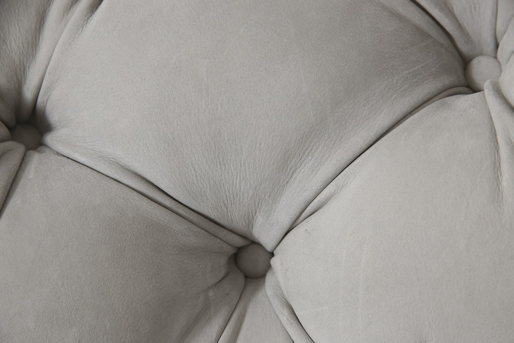 中古　3か月の短期使用　baxter(バクスター)　パオラ・ナヴォーネ(PAOLA NAVONE)デザイン　チェスタームーンソファ(CHESTER MOON SOFA)　洗練されたエレガントなデザインが魅力の2人掛けソファ(二人掛け、2P)(定価約446万円)(R-068552)