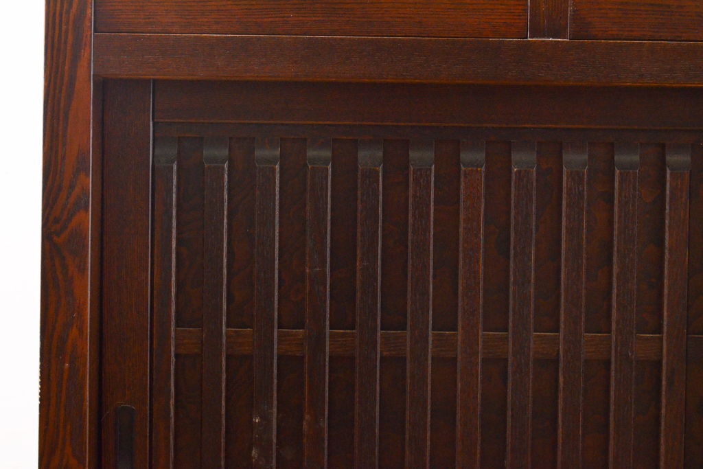 中古　民芸家具　展示未使用品　タモ材　上質な和の空間づくりに取り入れたいシックな水屋箪笥(収納棚、戸棚、食器棚、重ね戸棚、キャビネット)(R-061454)