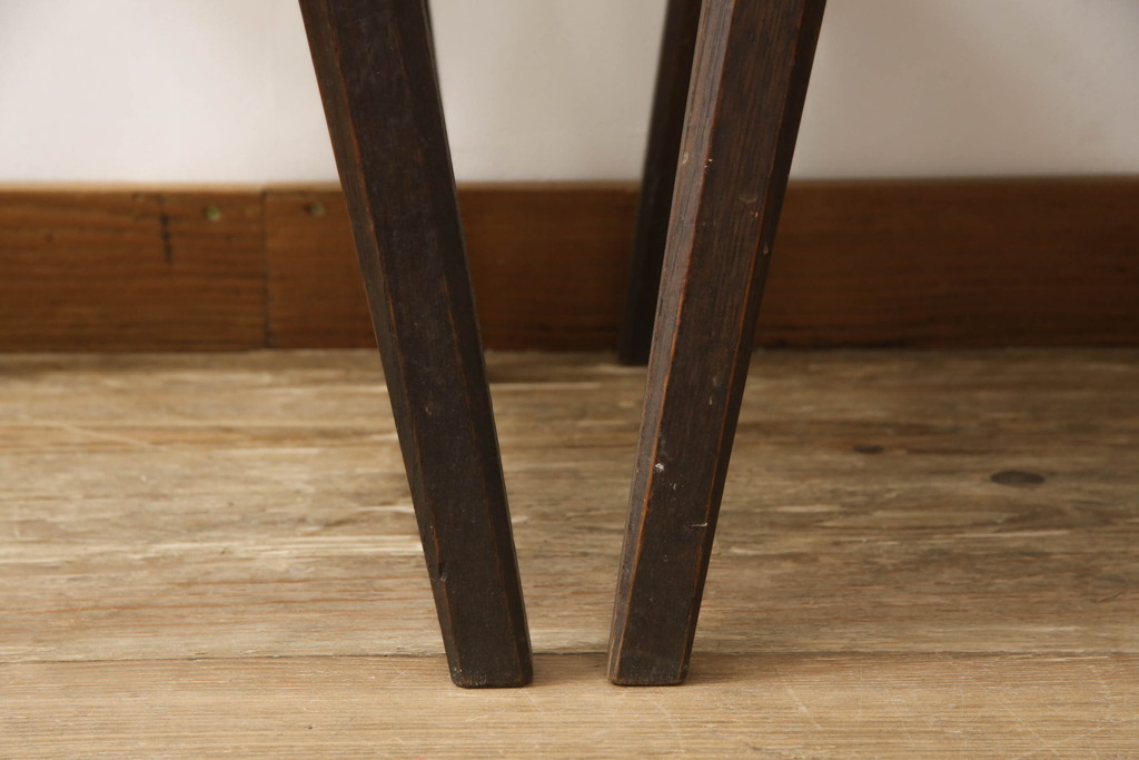 和製ビンテージ　神戸洋家具　ナラ(楢)材　彫刻を施した背もたれが珍しいチェア2脚セット(ダイニングチェア、板座チェア、椅子、イス、ヴィンテージ)(R-070062)