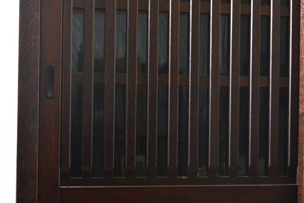 中古　民芸家具　展示未使用品　タモ材　上質な和の空間づくりに取り入れたいシックな水屋箪笥サイドボード(収納棚、戸棚、食器棚、キャビネット)(R-061455)