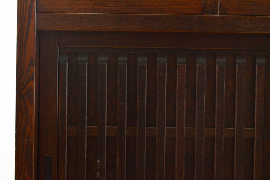 中古　民芸家具　展示未使用品　タモ材　上質な和の空間づくりに取り入れたいシックな水屋箪笥サイドボード(収納棚、戸棚、食器棚、キャビネット)(R-061456)