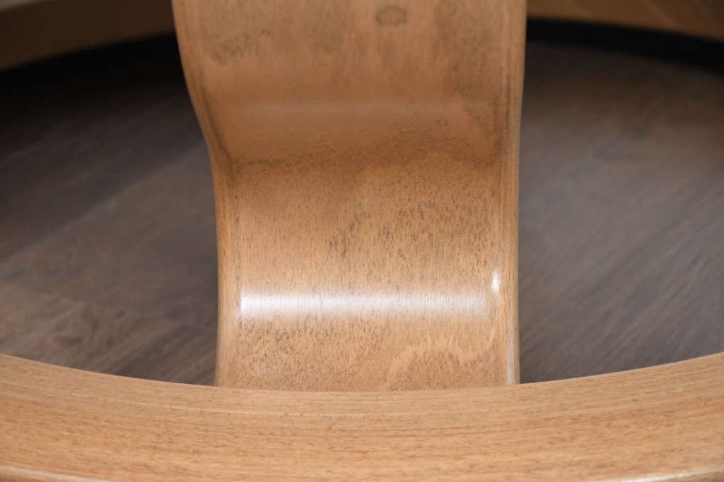 中古　美品　ノルウェー製　EKORNES(エコーネス)　コンサルシリーズ　クラシック　本革(レザー)　高級感漂う佇まいが魅力のオットマン付きストレスレスチェア(リクライニングチェア、一人掛けソファ、アームチェア、フットスツール、北欧)(R-083241)