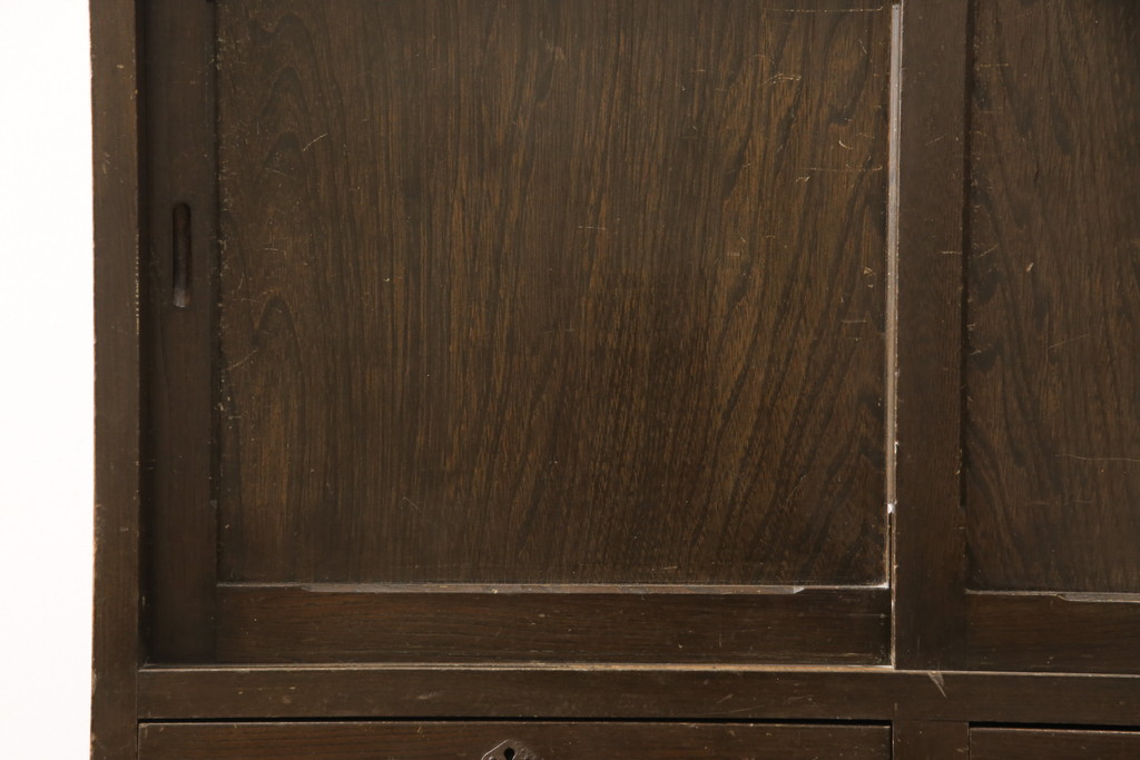 和製アンティーク　昭和初期　栓材　レトロな雰囲気あふれる二段重ねキャビネット(食器棚、収納棚、戸棚、カップボード)(R-058248)