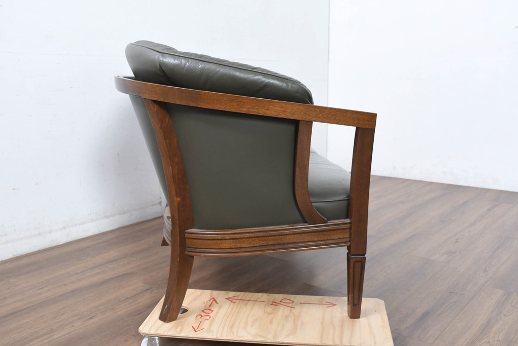中古　美品!!　maruni(マルニ木工)　地中海ロイヤルシリーズ(ROYAL)　シャルル　本革　クラシカルな雰囲気を持ち洗練されたデザインが魅力のラブシート(レザー、2人掛け、二人掛け、2Pソファ、モスグリーン)(定価約60万円)(R-083243)