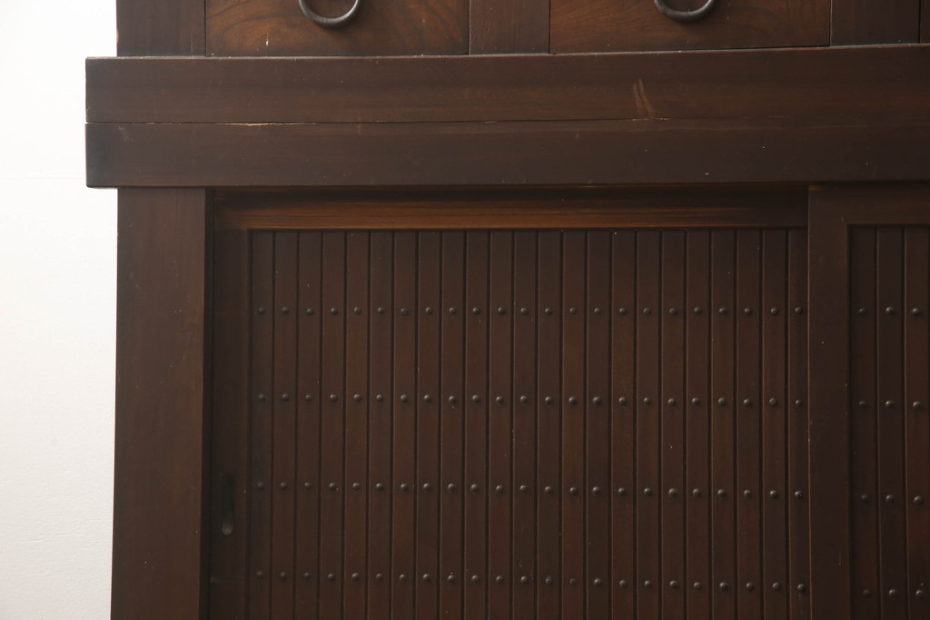 和製アンティーク　上質な空間を演出する水屋箪笥サイドボード(食器棚、戸棚、収納棚)(R-068821)