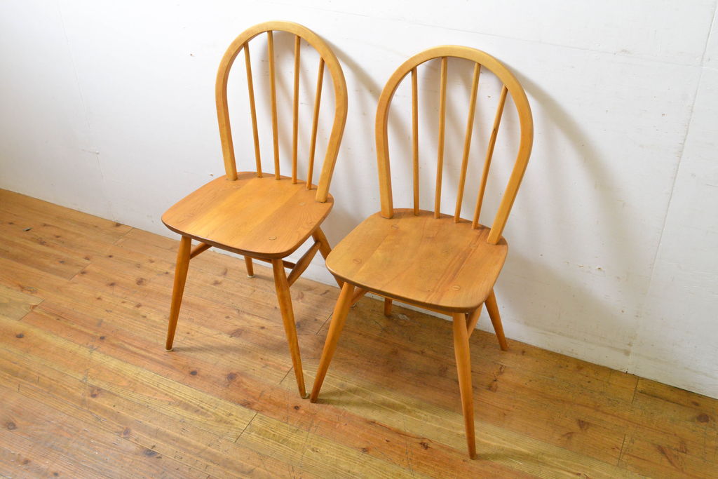 イギリスビンテージ　ERCOL(アーコール)　ナチュラルテイストのお部屋におすすめなフープバックチェア2脚セット(ダイニングチェア、ウィンザーチェア、ワークチェア、板座チェア、椅子、イス、ヴィンテージ、ウインザーチェア)(R-062206)