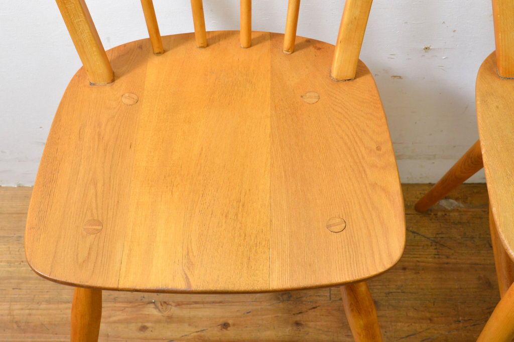 イギリスビンテージ　ERCOL(アーコール)　ナチュラルテイストのお部屋におすすめなフープバックチェア2脚セット(ダイニングチェア、ウィンザーチェア、ワークチェア、板座チェア、椅子、イス、ヴィンテージ、ウインザーチェア)(R-062206)